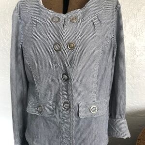 Truia Striped denim cotton fitted jacket with large snap design closure.